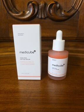 Medicube PDRN Pink Peptide Serum, 1.01oz--NIB